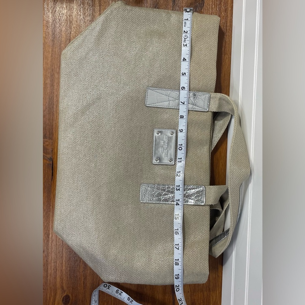 Michael Kors Tan Tote Bag - Picture 3 of 14